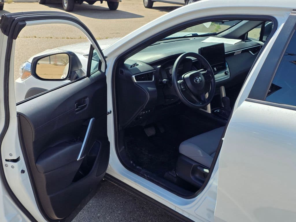 2024 Toyota Corolla Cross Hybrid S — photo 44