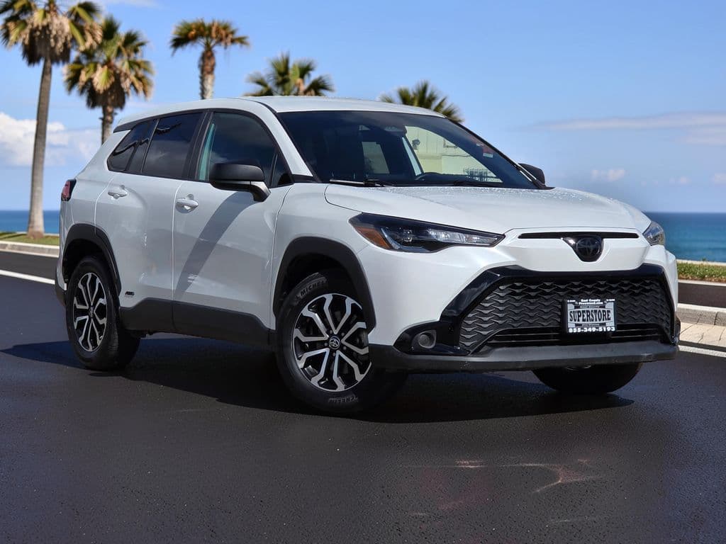 2024 Toyota Corolla Cross Hybrid S — photo 2