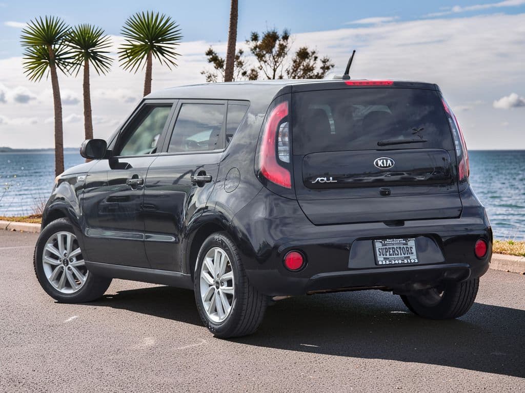 2018 Kia Soul Plus - Photo 2