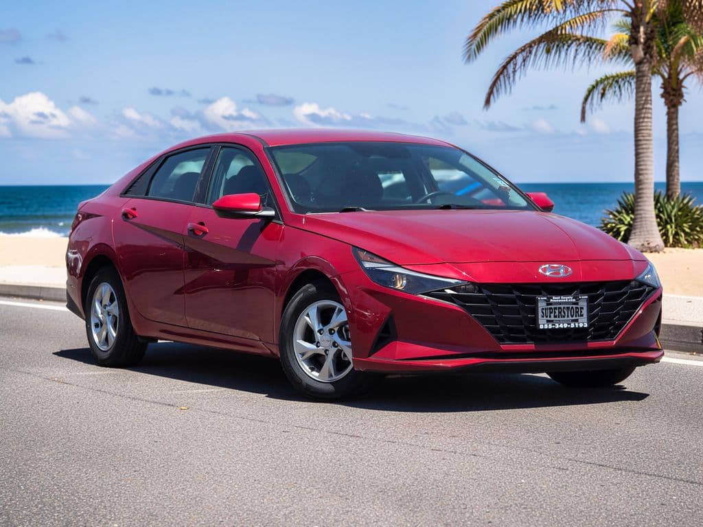 2023 Hyundai Elantra SE — photo 2